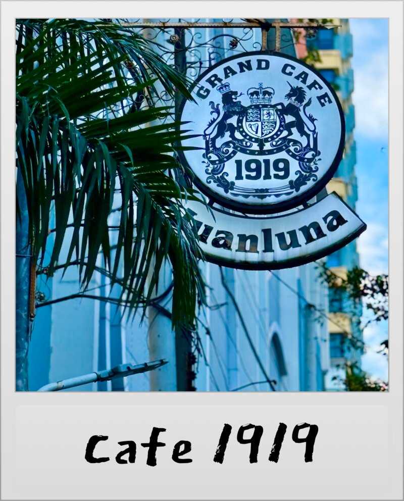 1919 Cafe - Polaroid